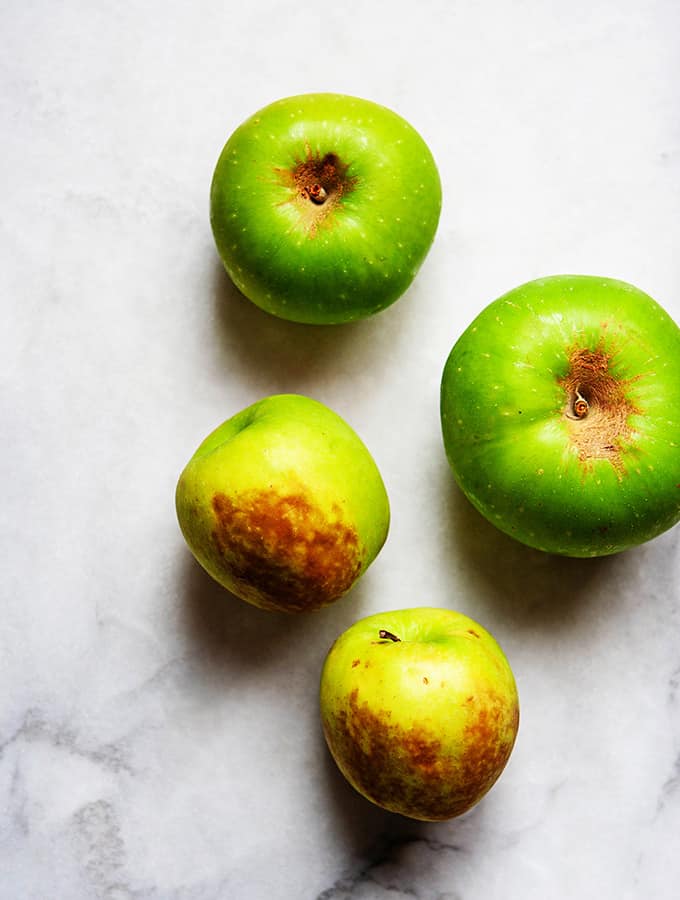 Back to School Apple Cake| Bijouxs Little Jewels